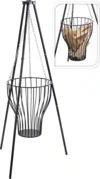 Vuurkorf in driepoot hangend